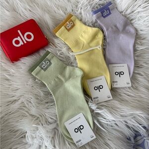 ALO Wallet and (3) pairs Wonen’s Socks All in one machine crew socks